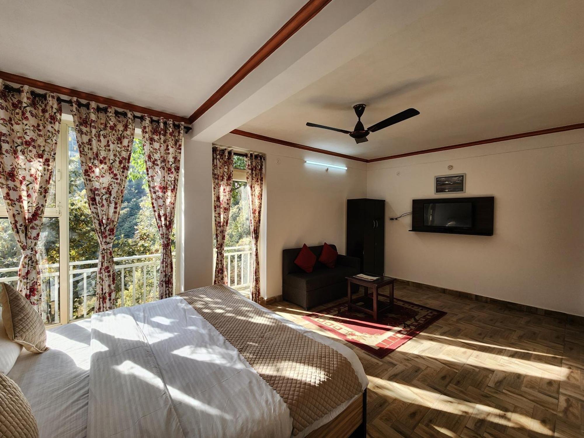 Mountain Golden Ray Apartment Mukteshwar Exterior photo